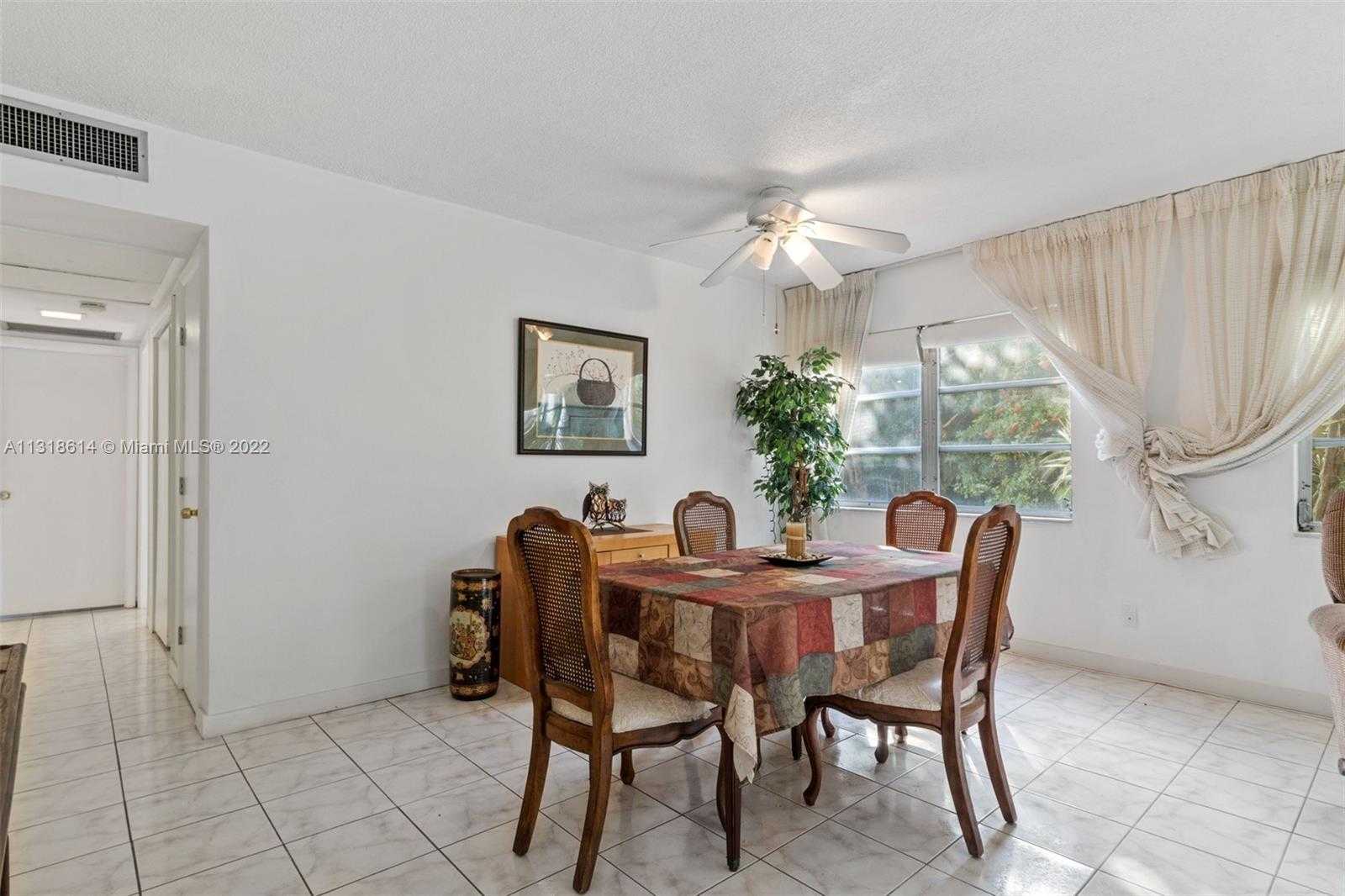 公寓 在 Hallandale Beach, Florida 11621982