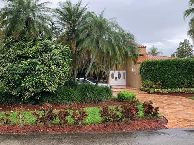 Будинок в Hialeah, Florida 11621985