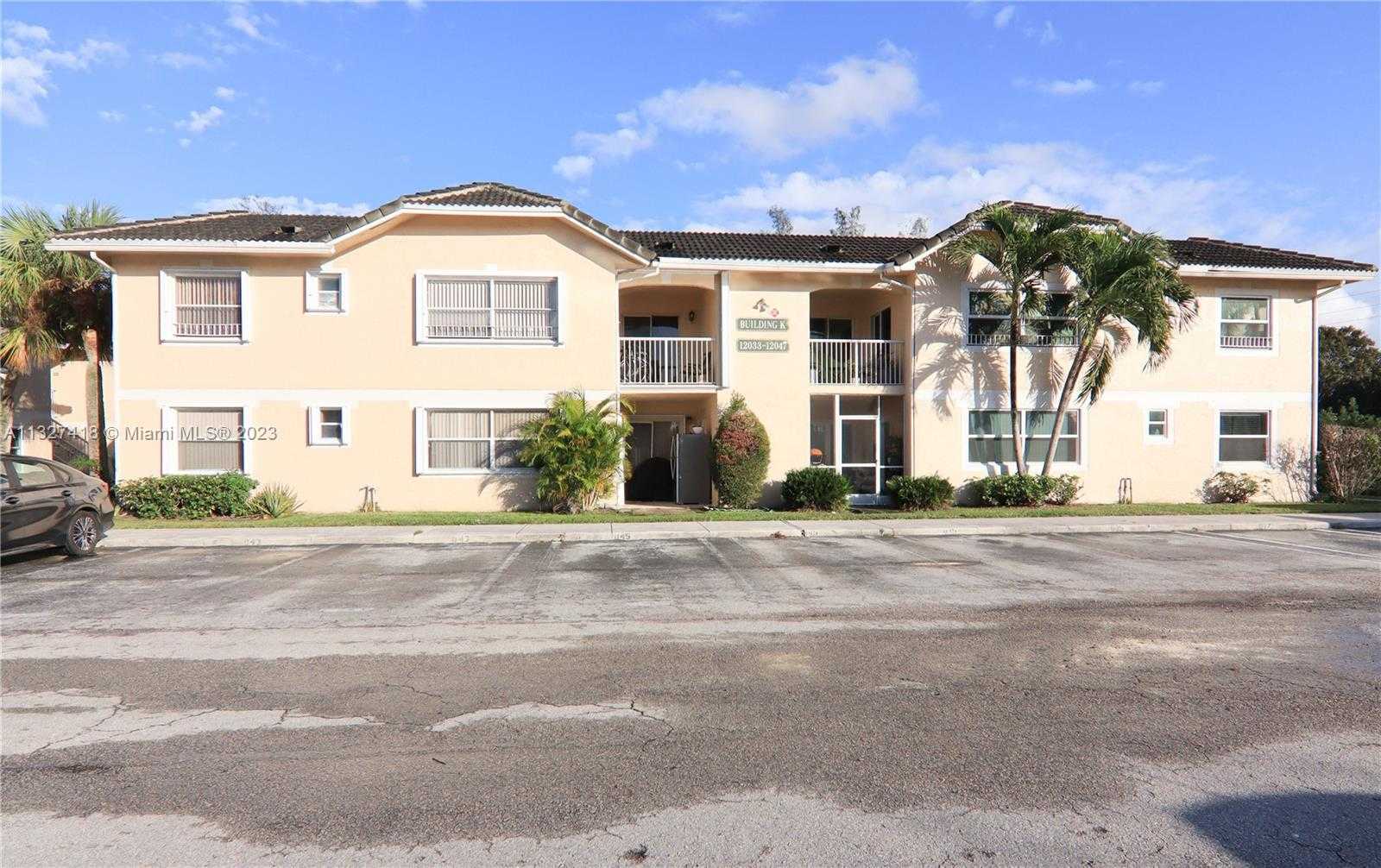 公寓 在 Coral Springs, Florida 11621992