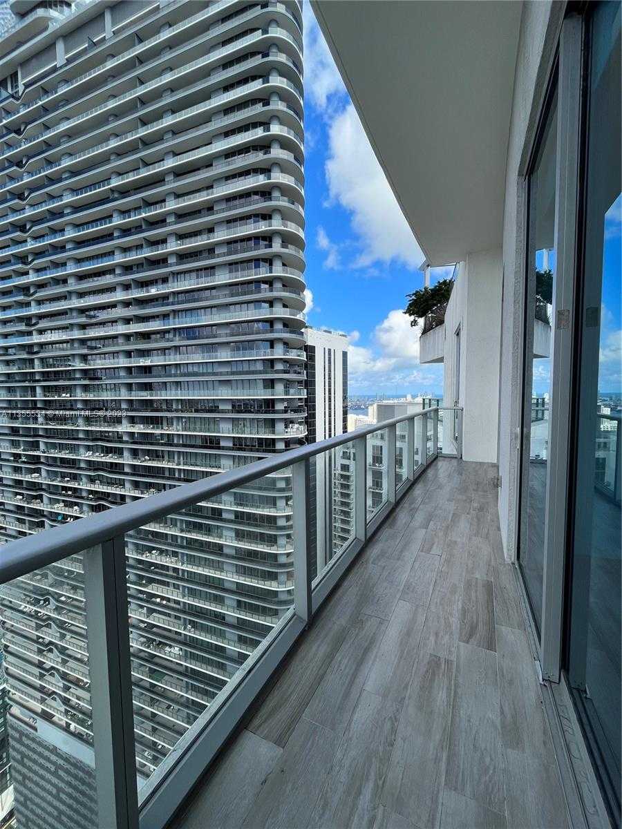 House in Miami, Florida 11622022
