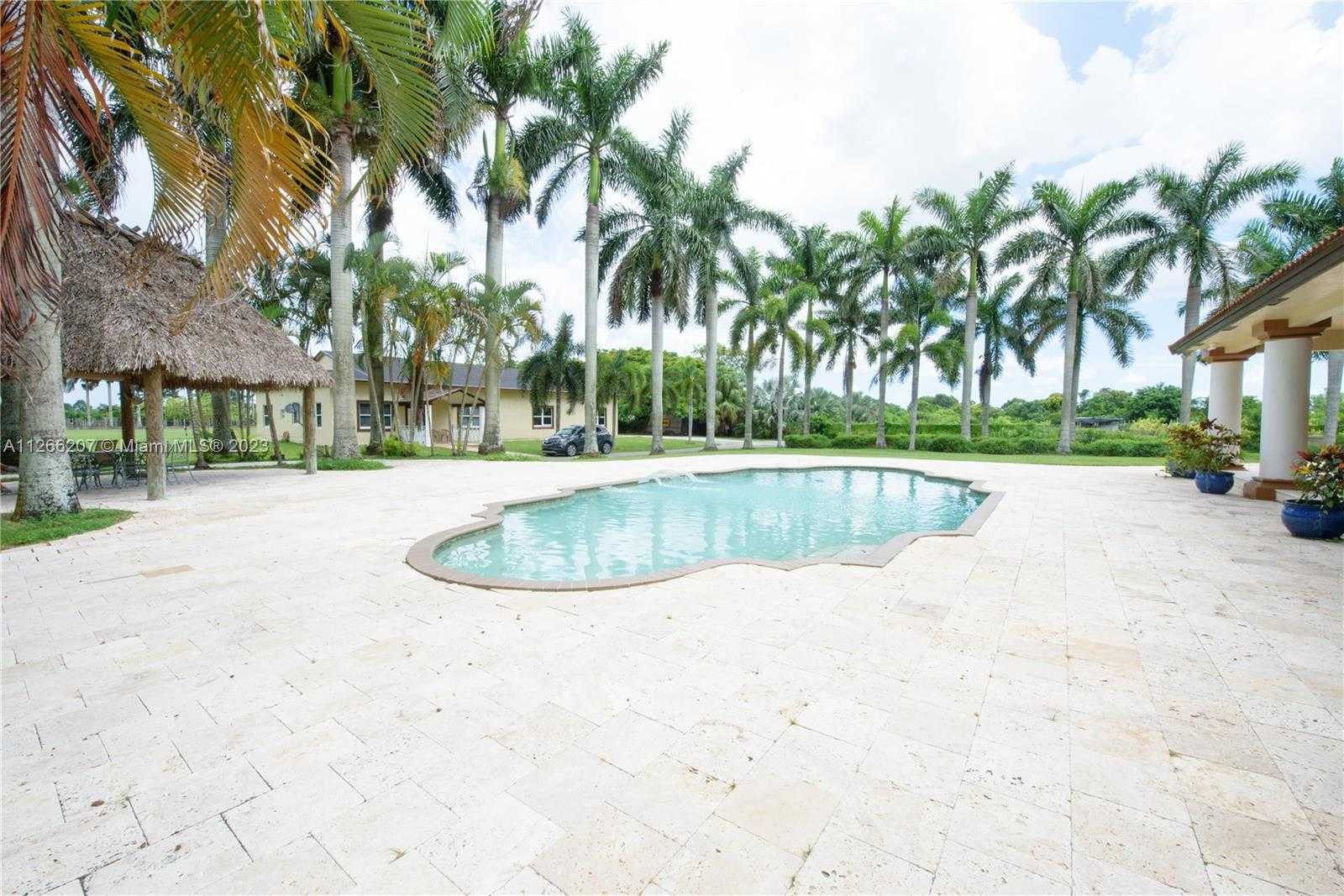 Huis in Miami, Florida 11622030