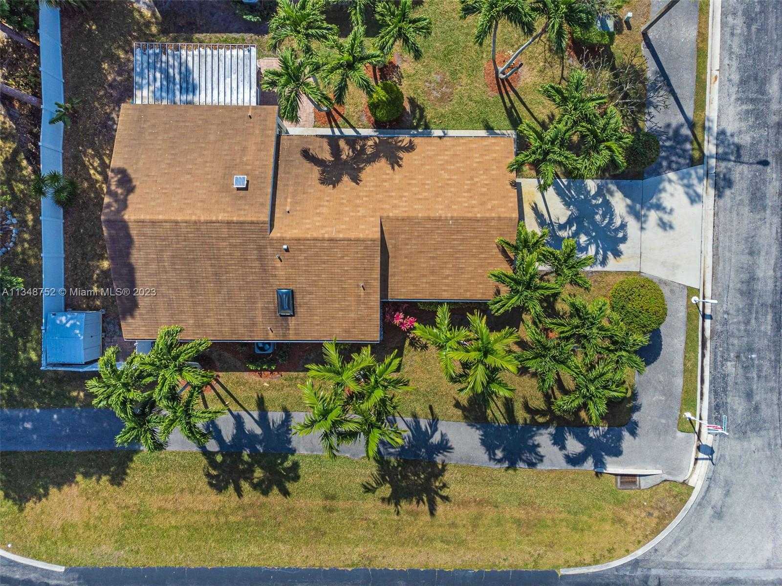 жилой дом в West Palm Beach, Florida 11622034