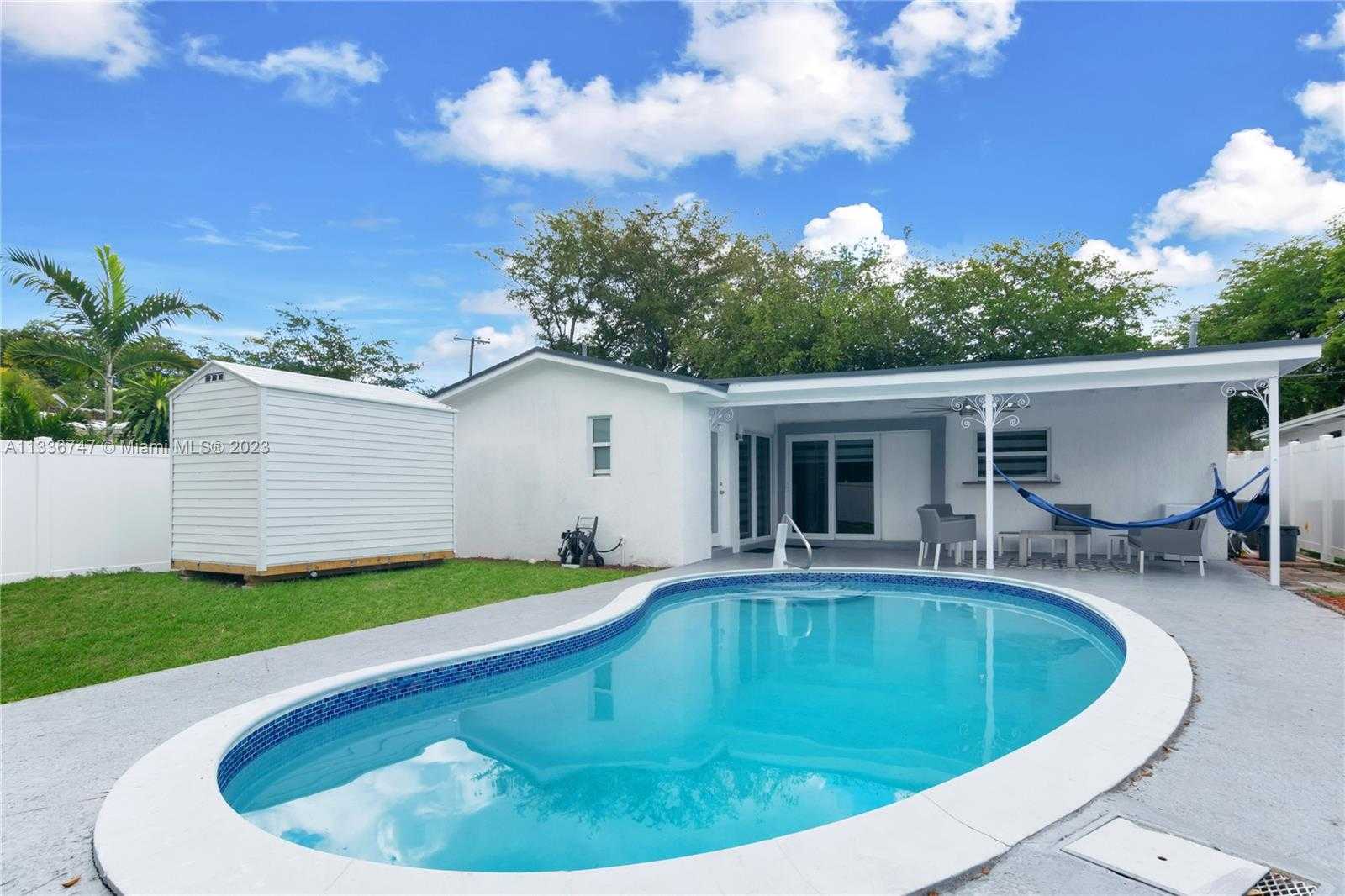 House in Hollywood, Florida 11622039