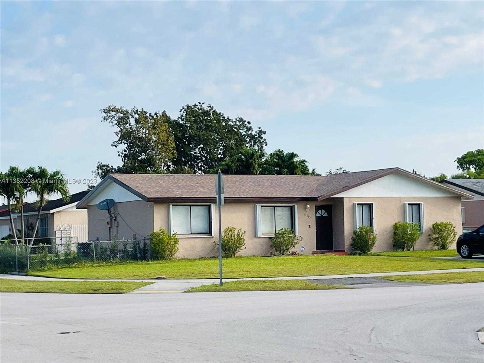Hus i South Miami Heights, Florida 11622040