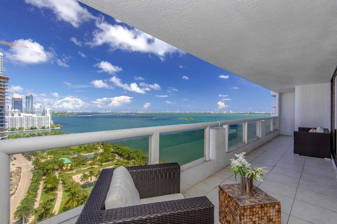Condominium in Miami, Florida 11622053