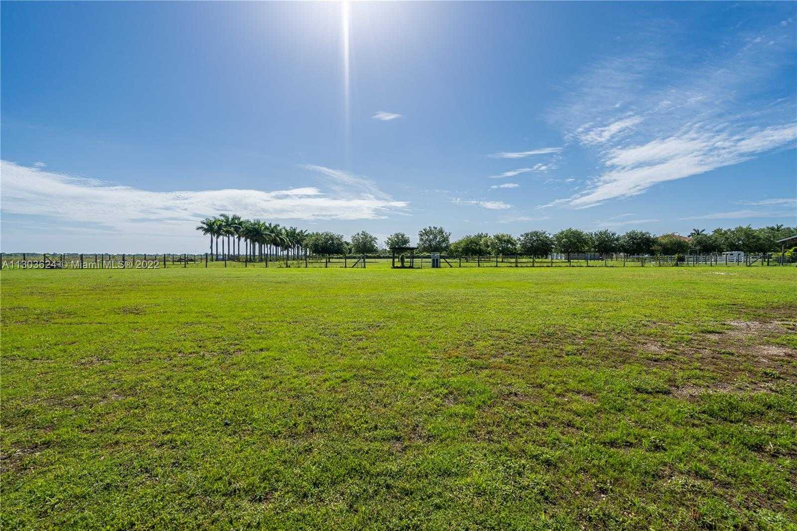 Land in Roodland, Florida 11622064