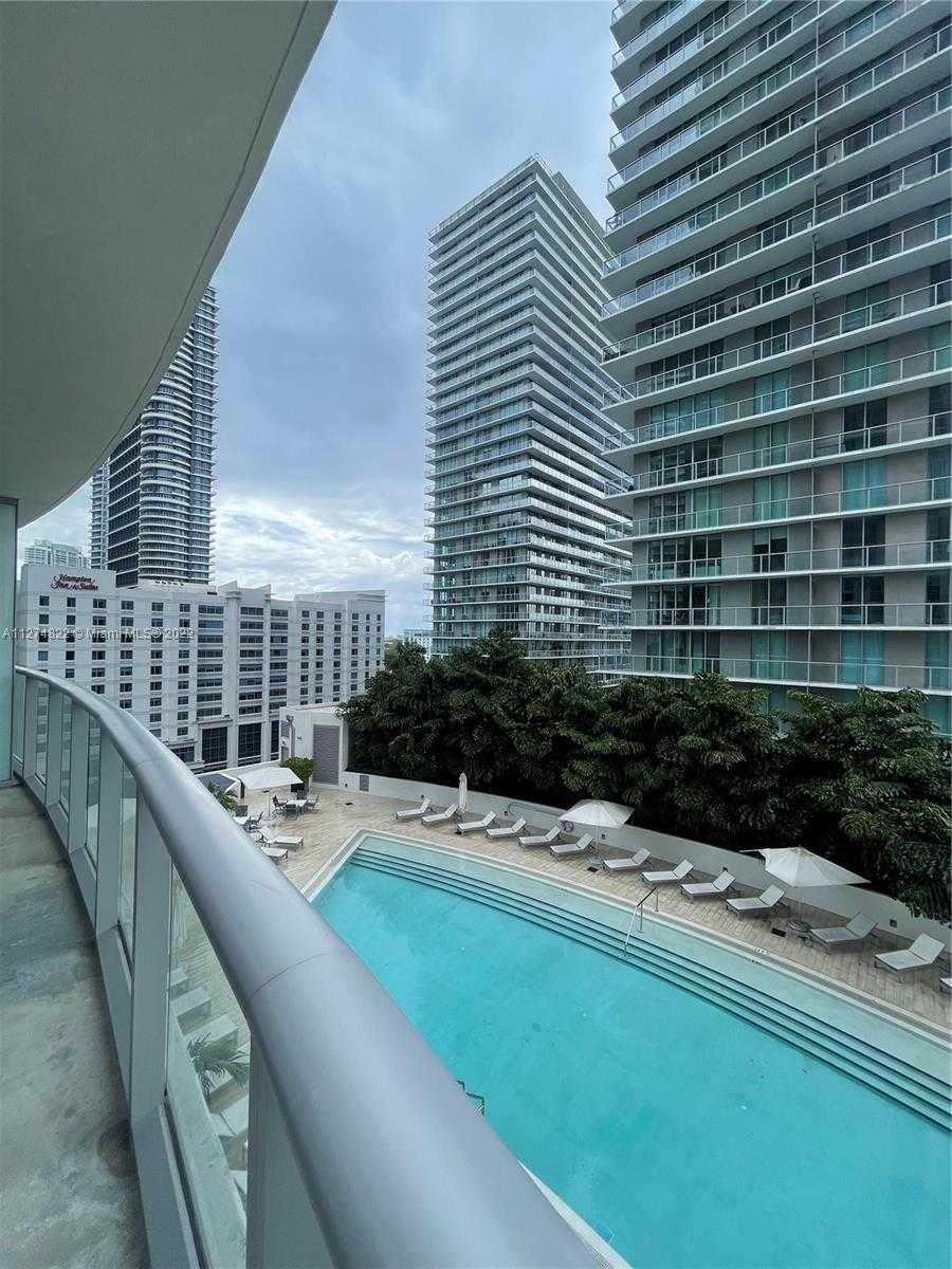Eigentumswohnung im Miami, Florida 11622070