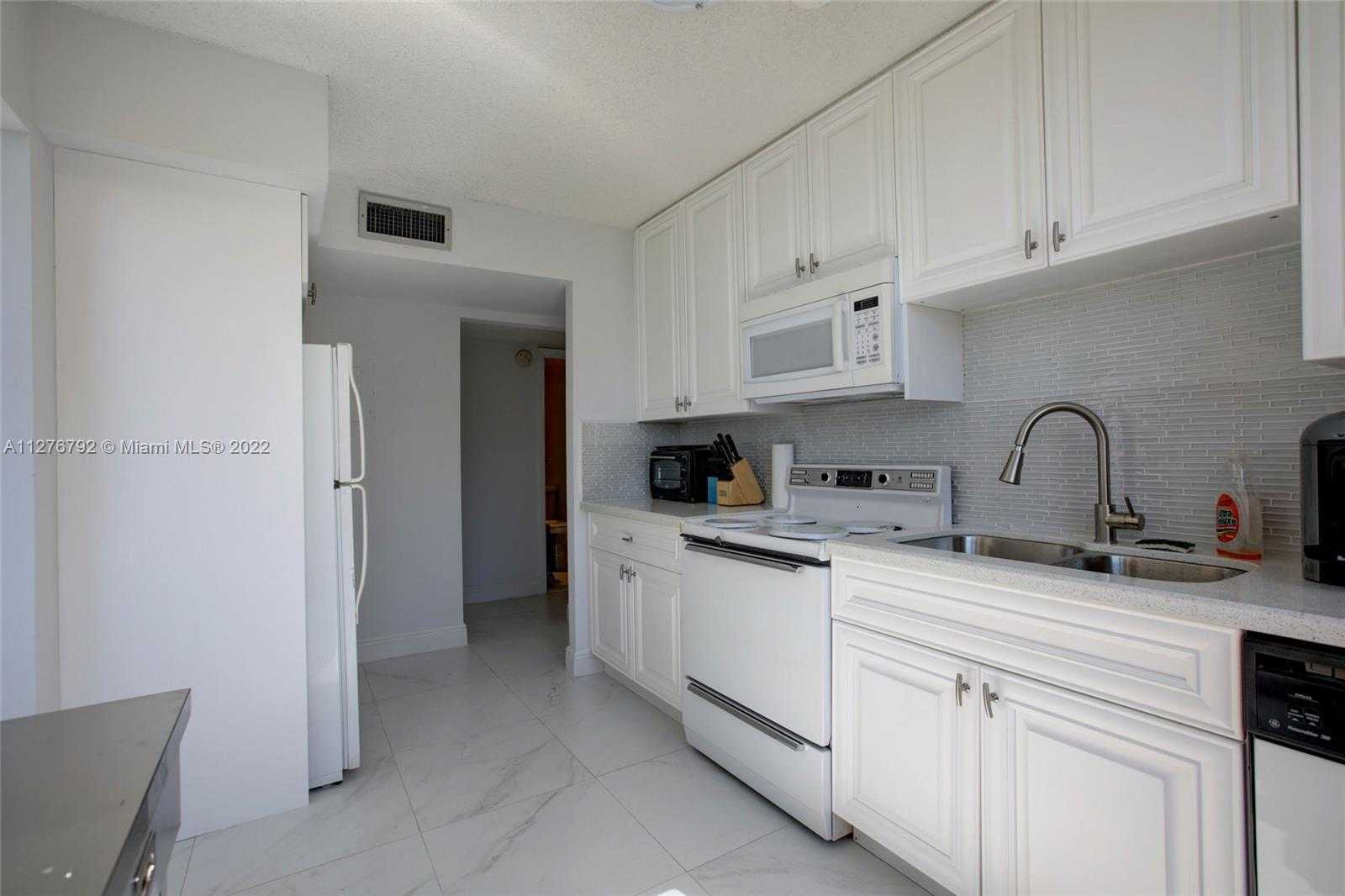 Condominium in Lauderhill, Florida 11622071