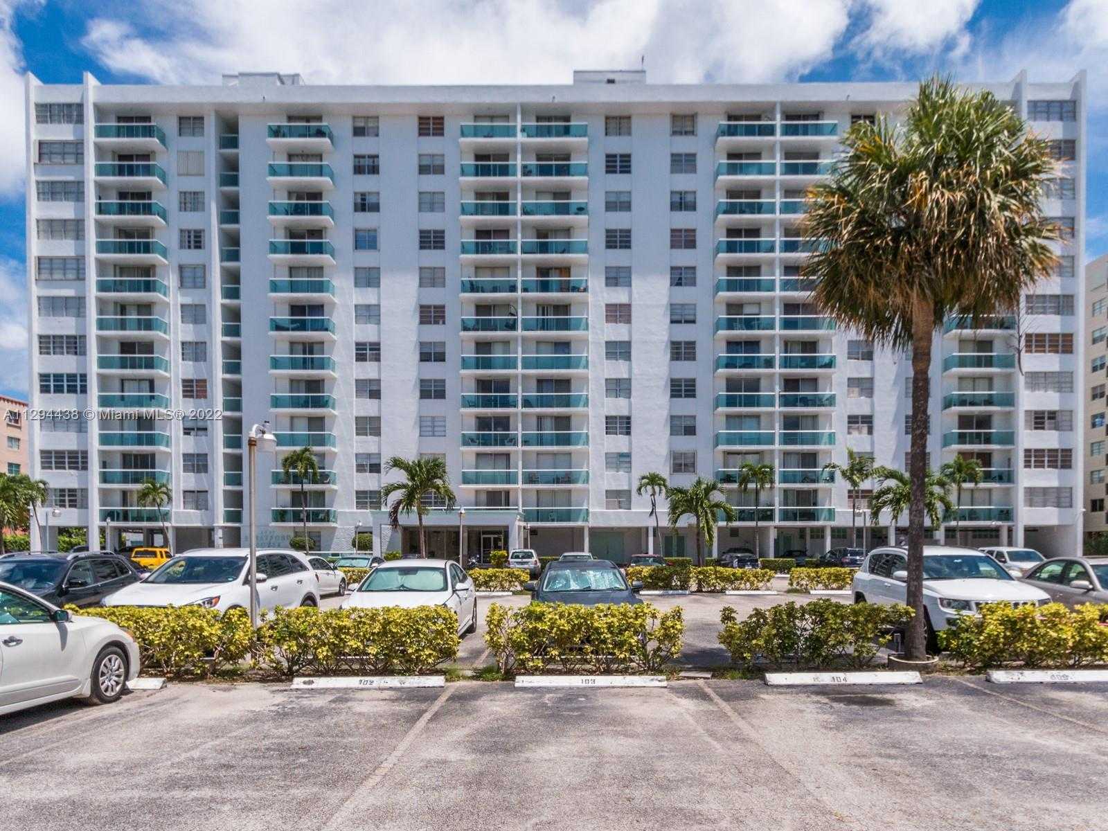 公寓 在 陽光島海灘, 佛羅里達 11622081