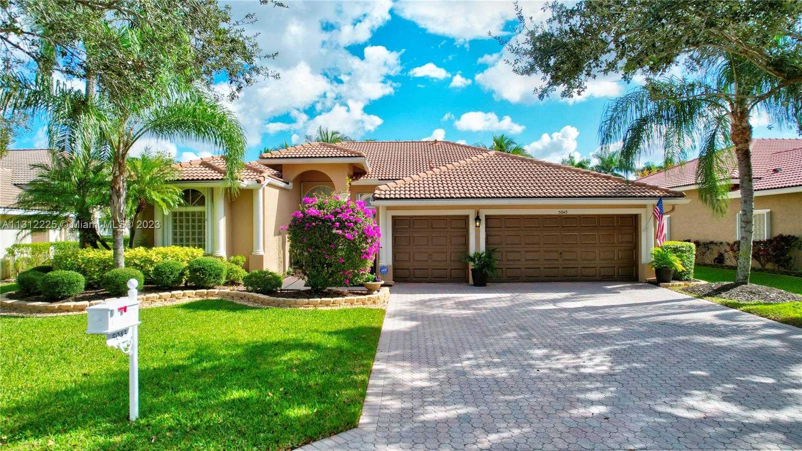 Hus i Coral Springs, Florida 11622088