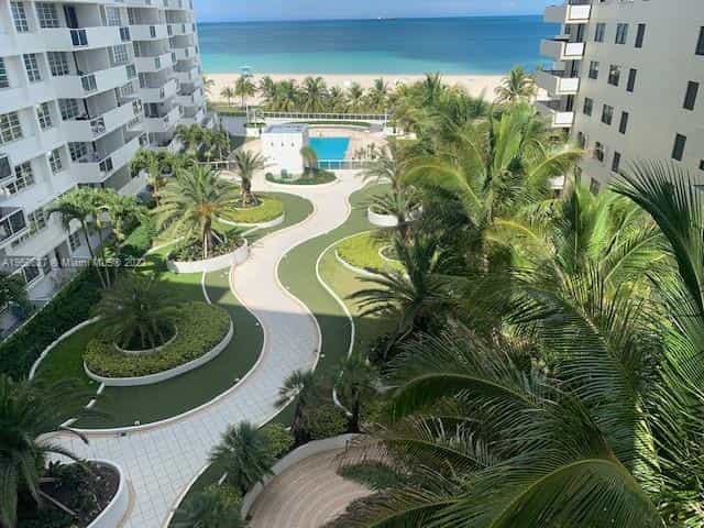 Будинок в Miami Beach, Florida 11622109
