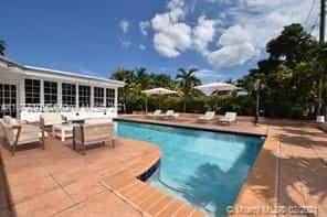 房子 在 North Miami Beach, Florida 11622111
