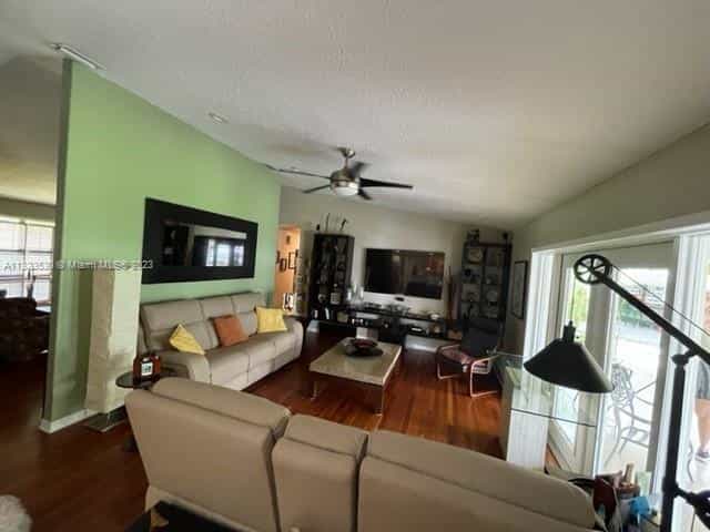 House in Miami, Florida 11622142
