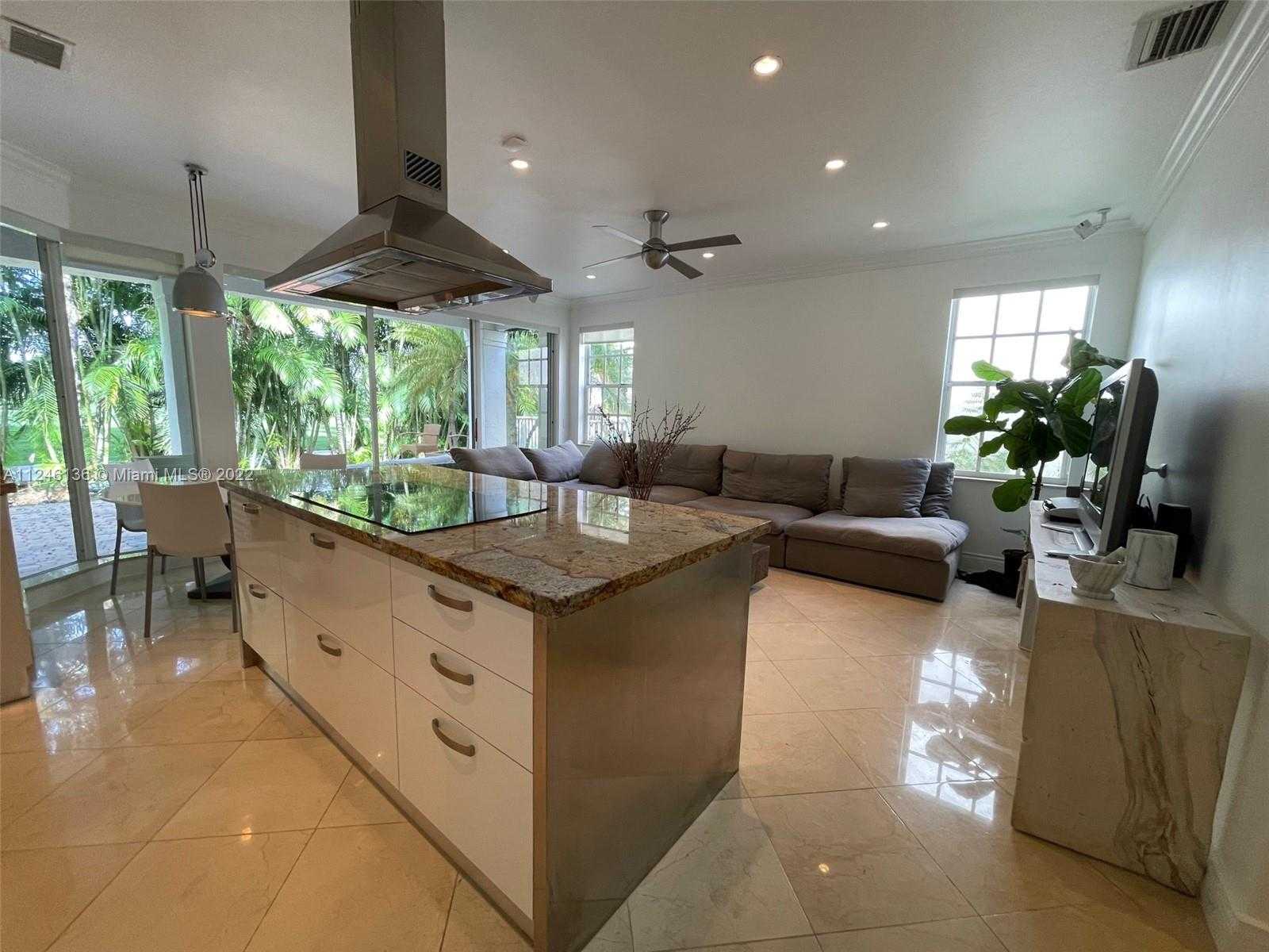 House in Doral, Florida 11622153