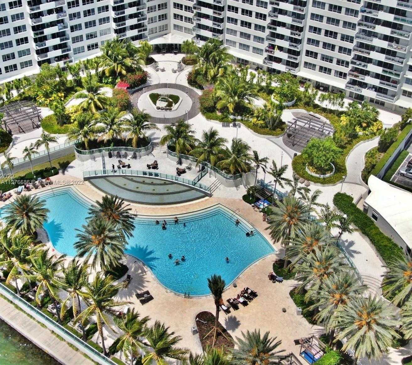 House in Miami Beach, Florida 11622155
