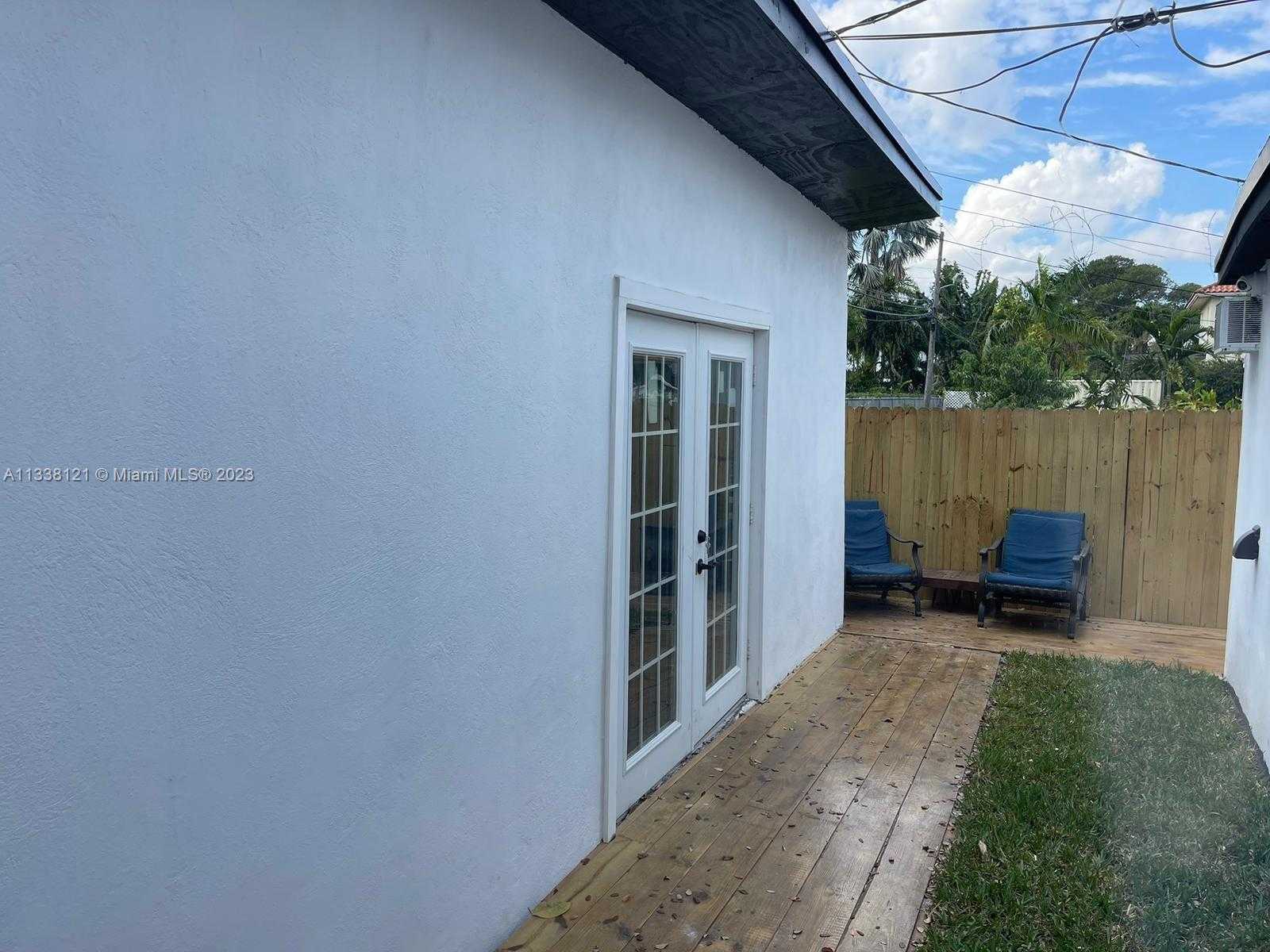 House in Miami, Florida 11622156