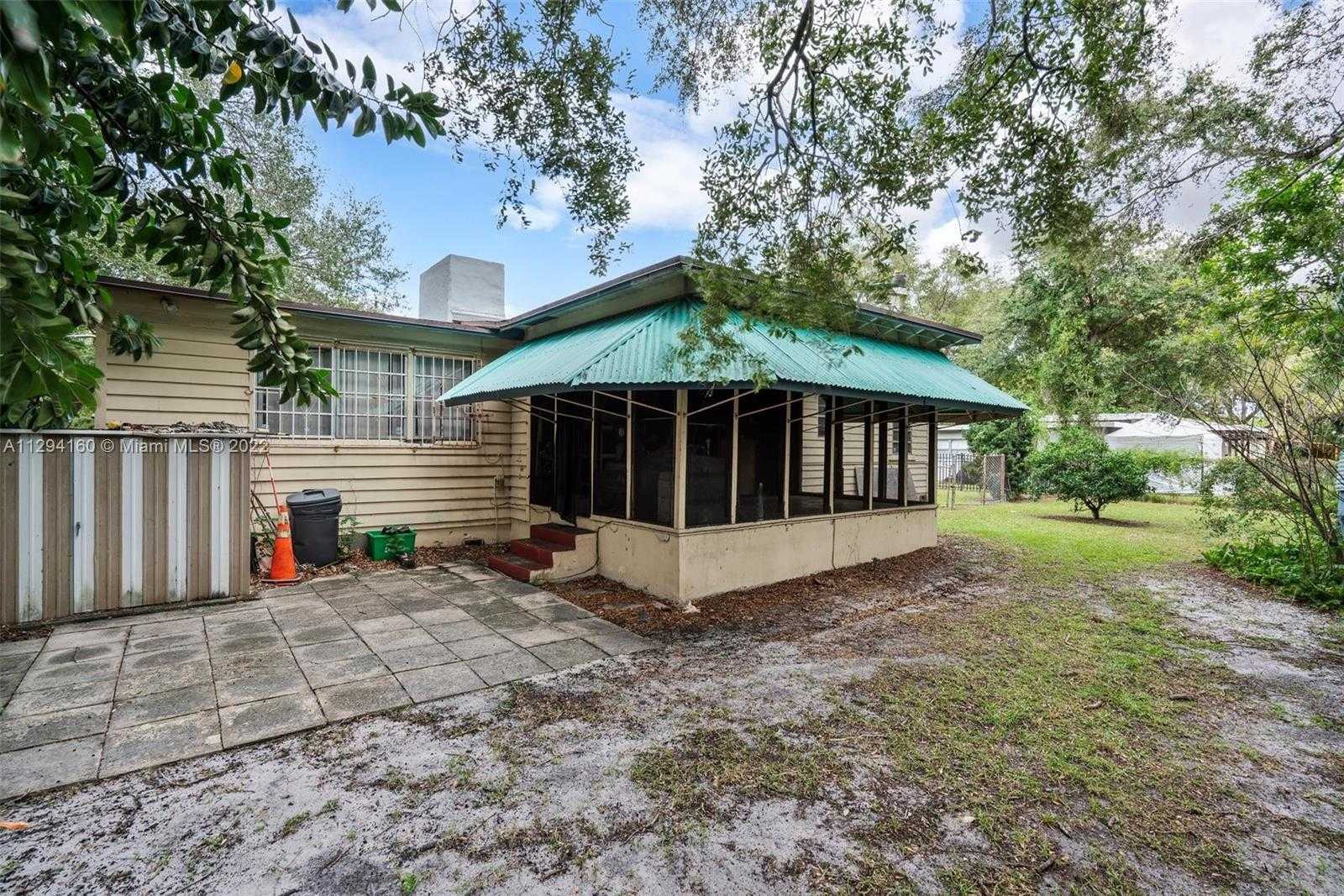 House in North Miami, Florida 11622170