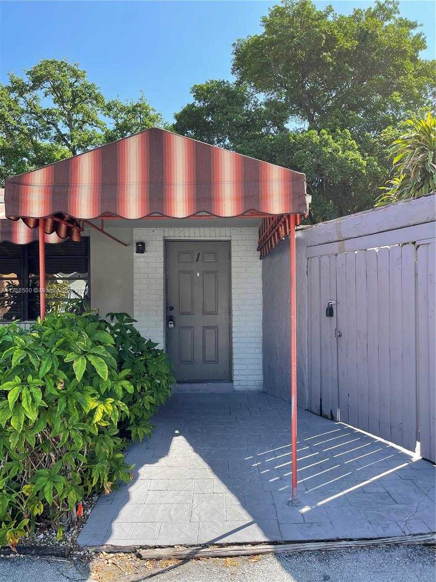 House in Chula Vista Isles, Florida 11622187