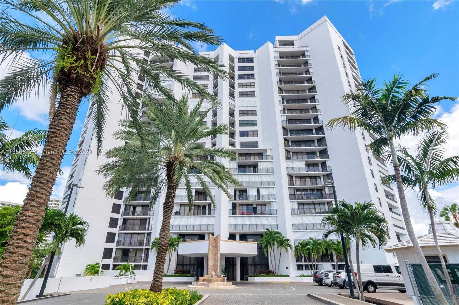 Condominium dans Hallandale Beach, Florida 11622224