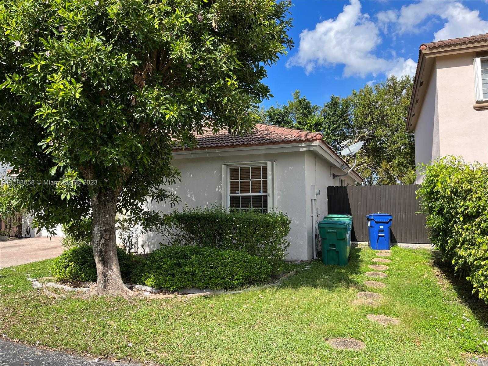 Haus im Kendall West, Florida 11622230