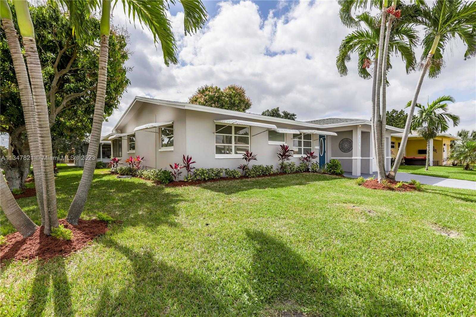 House in Lauderdale Lakes, Florida 11622238