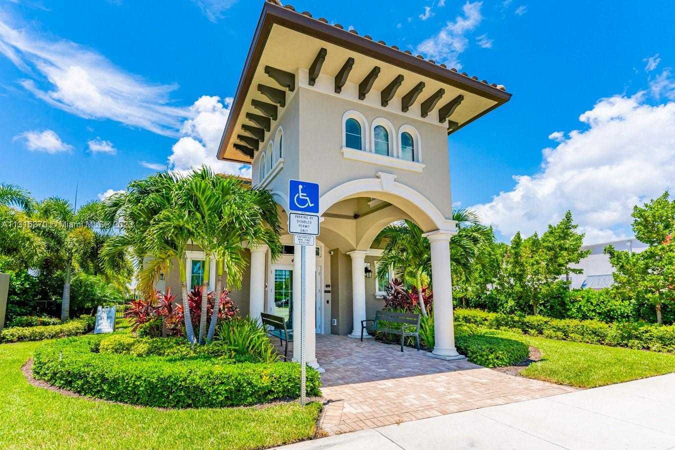 Eigentumswohnung im Hollywood, Florida 11622240