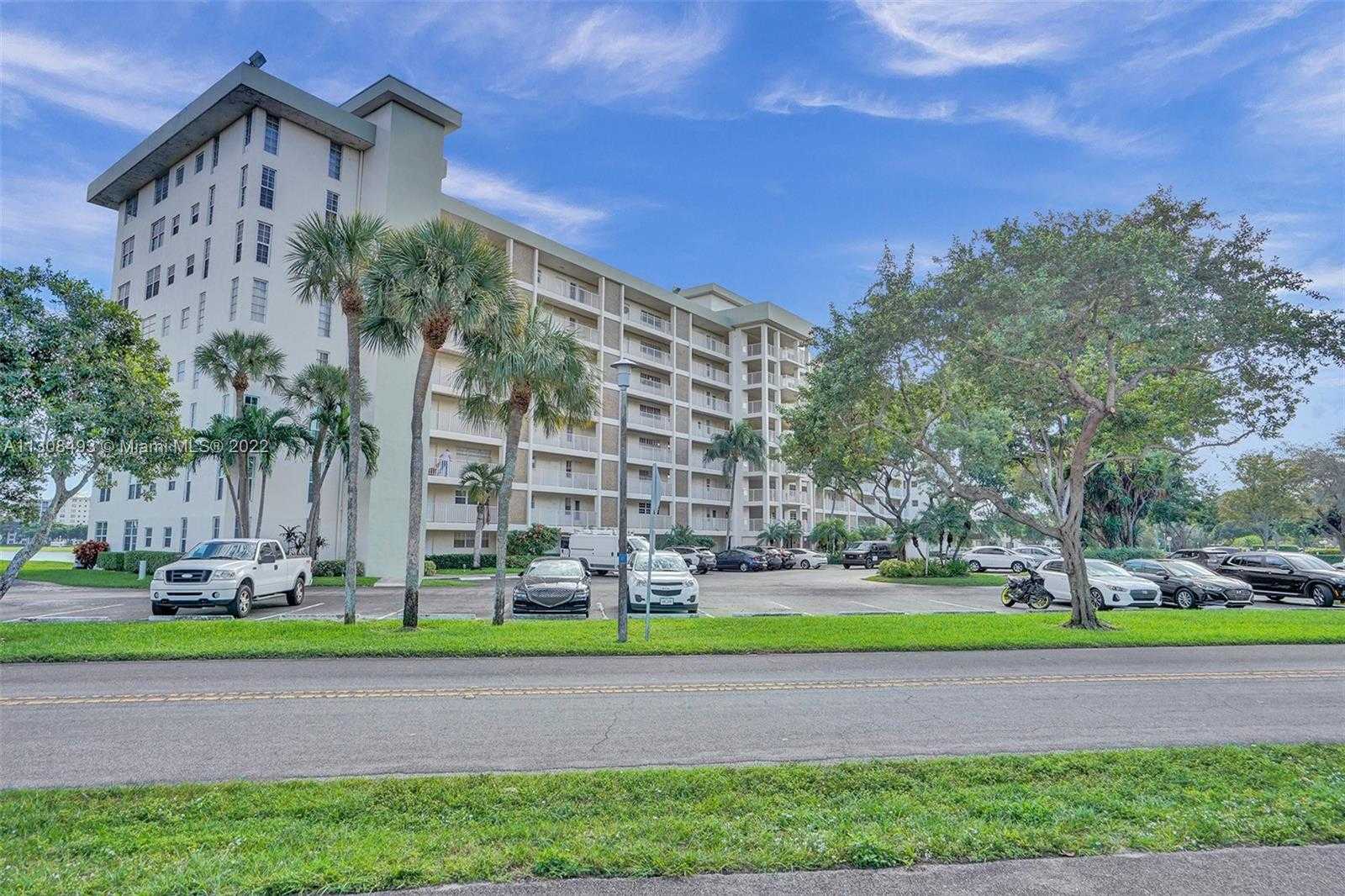 Condominium in Pompano Beach, Florida 11622243