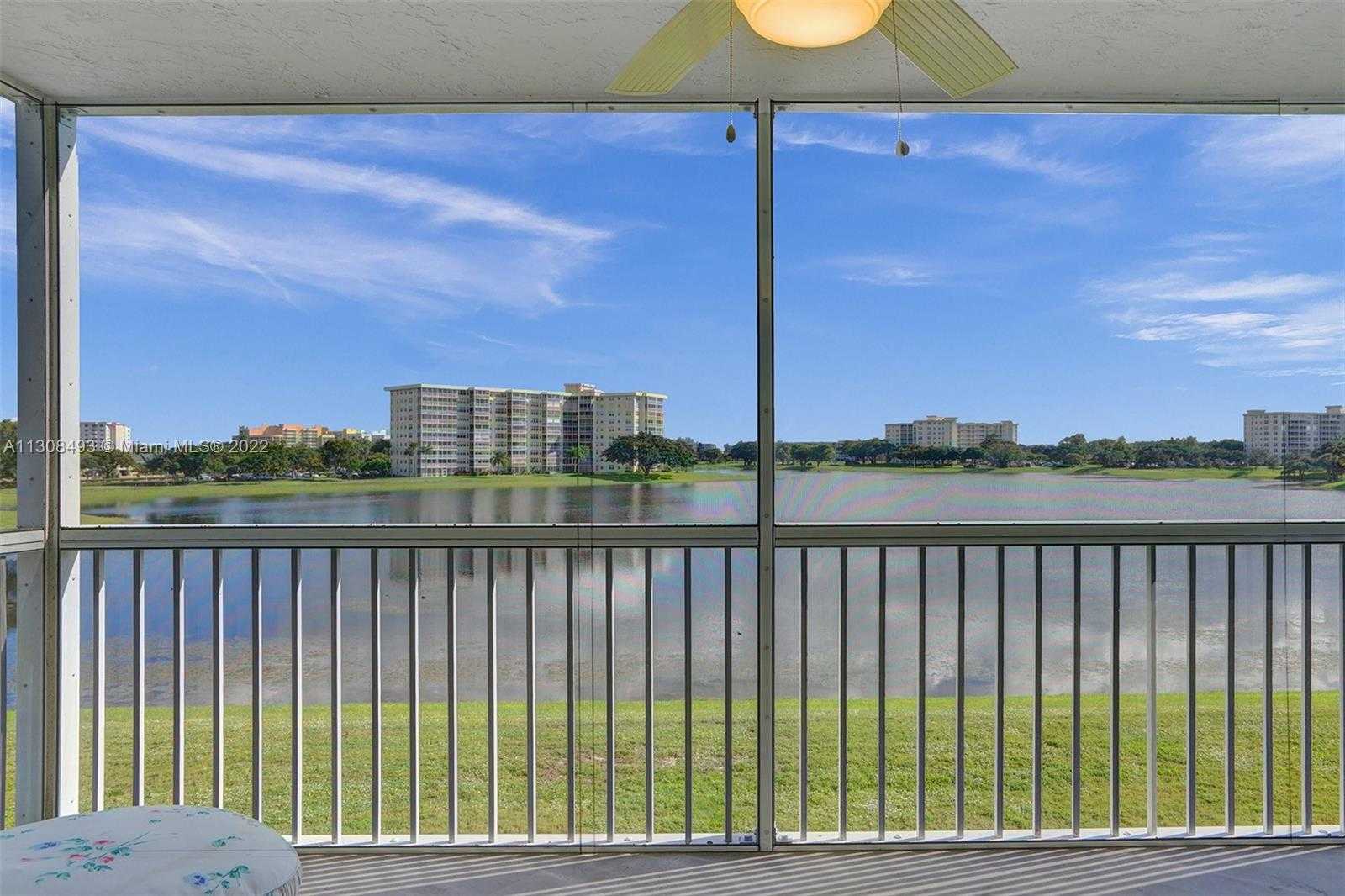 Condominium in Pompano Beach, Florida 11622243
