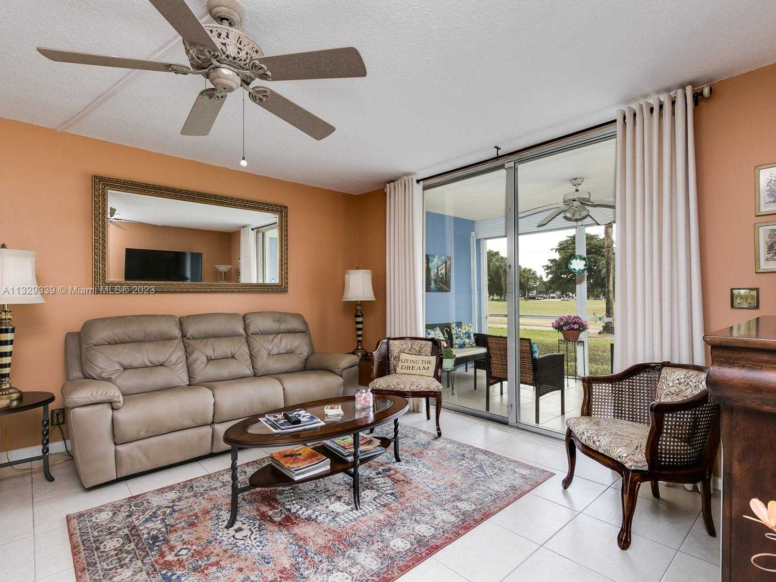 Condominium in Margate, Florida 11622254