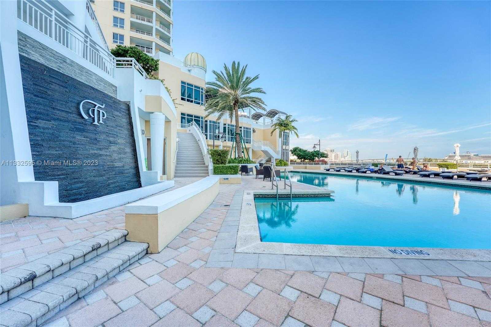Condominium in Miami, Florida 11622269