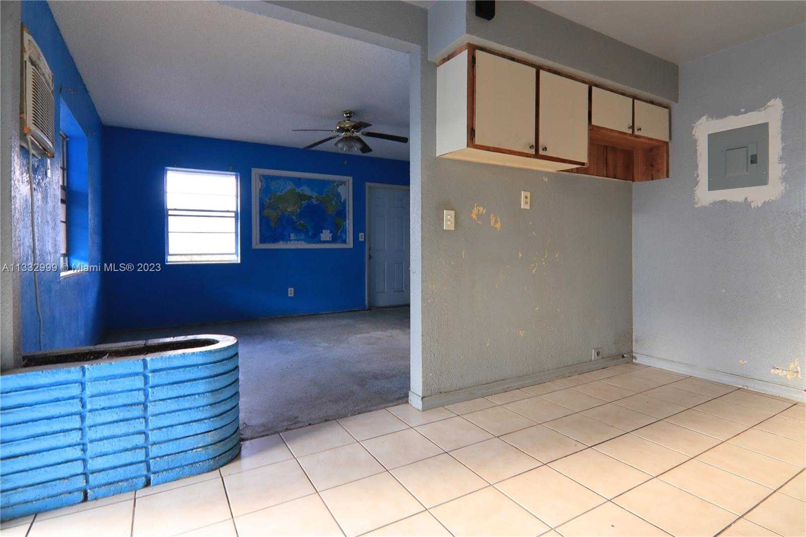 House in Middle River Vista, Florida 11622271