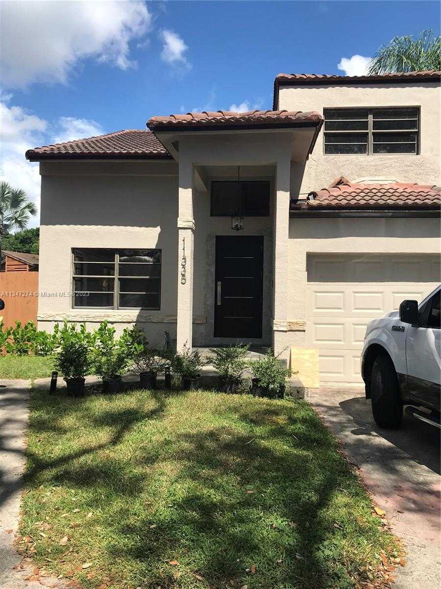 House in Miami, Florida 11622303