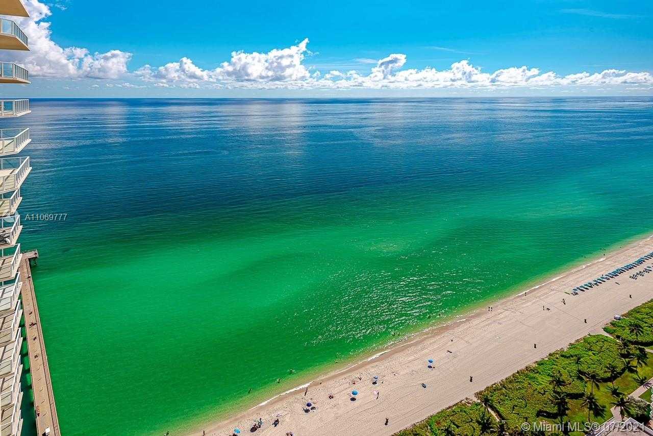 Casa nel Spiaggia soleggiata delle Isole, Florida 11622323