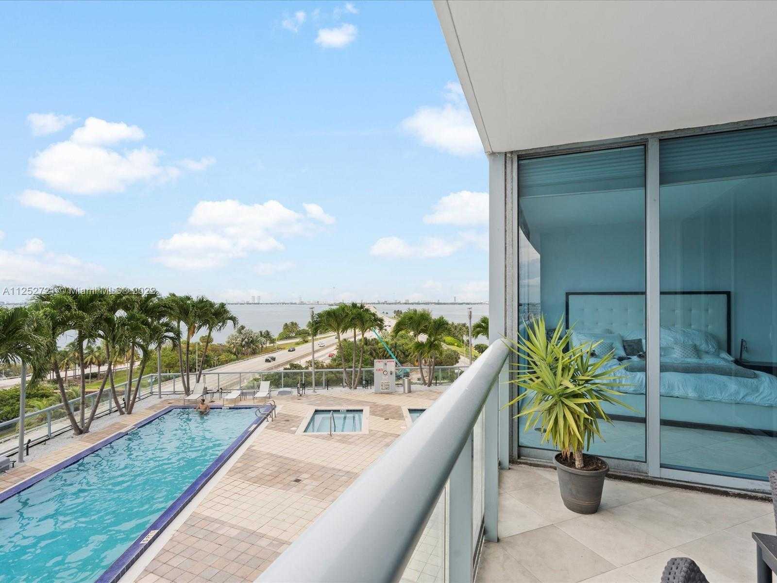 Condominium in Miami, Florida 11622324