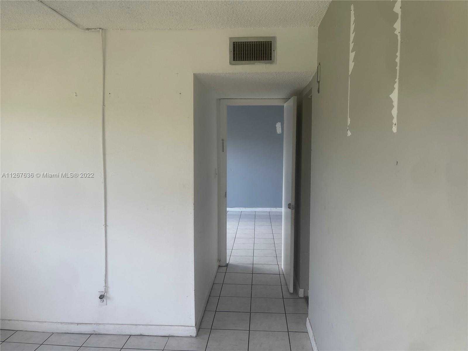 Eigentumswohnung im North Miami, Florida 11622326
