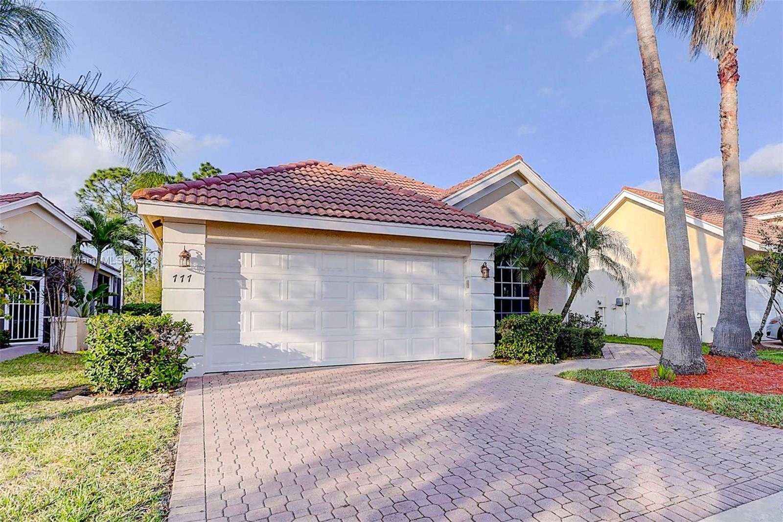 House in Port St. Lucie, Florida 11622345
