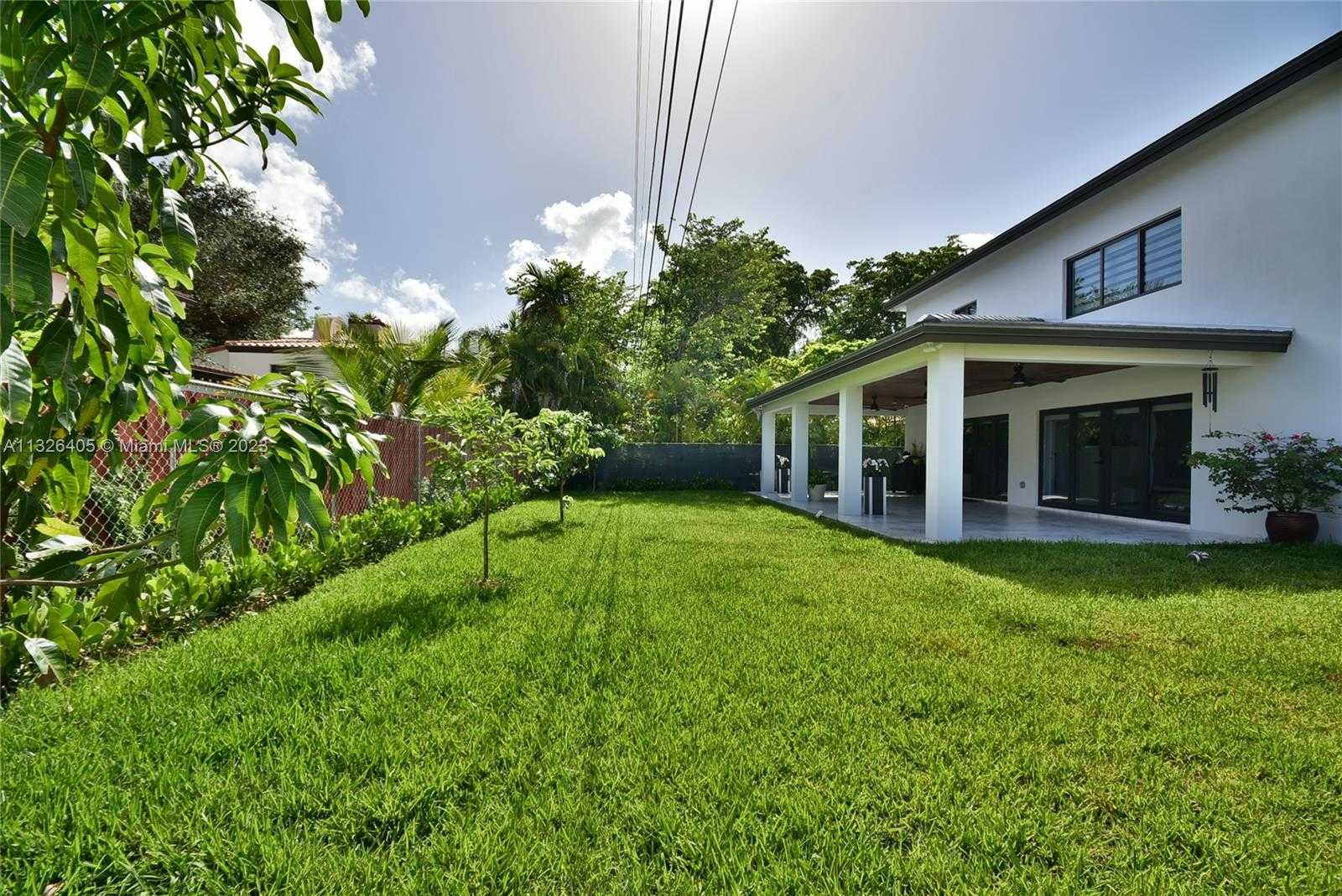 Haus im Miami, Florida 11622361