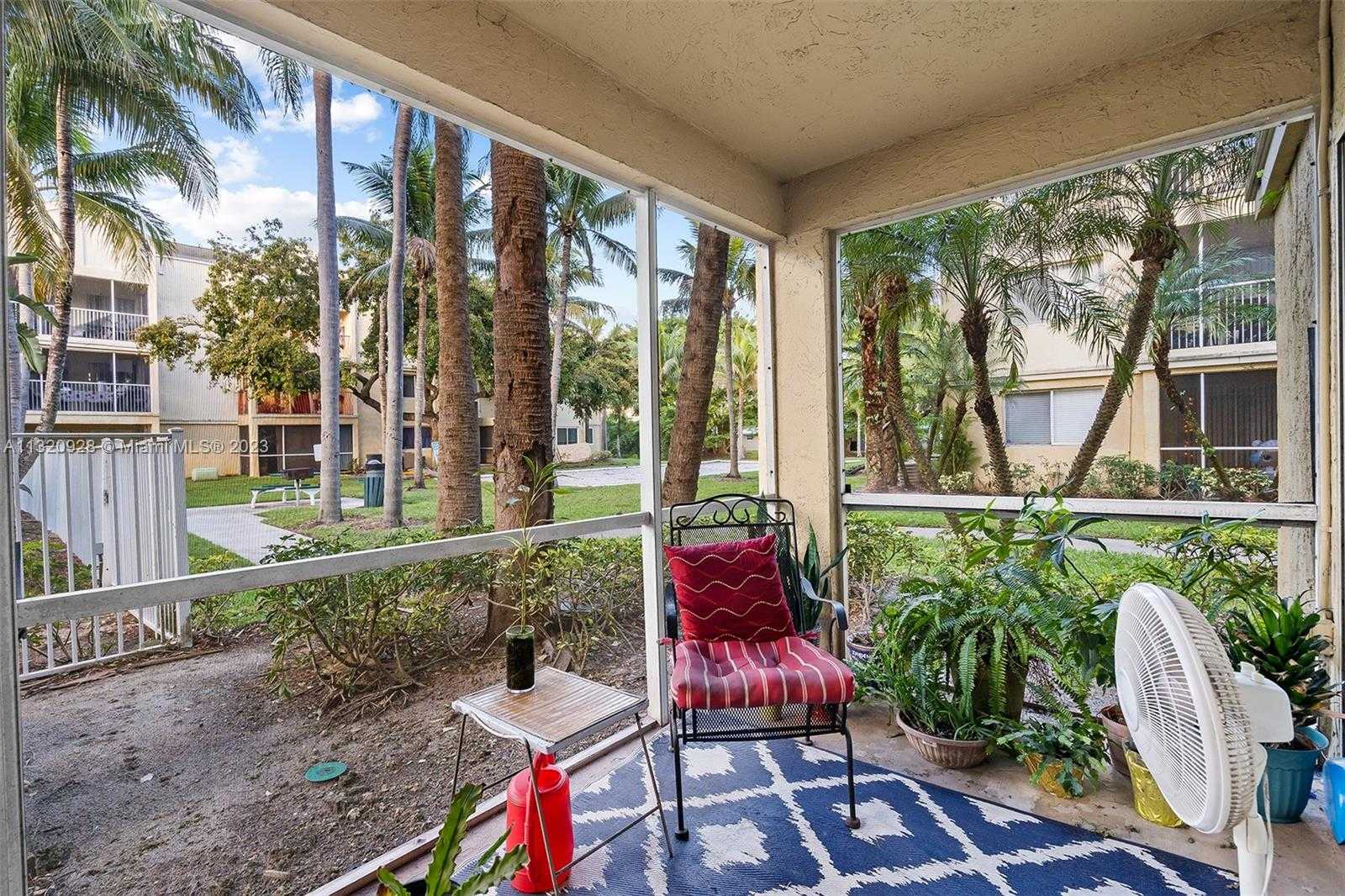 Condominium in Tamarac, Florida 11622363
