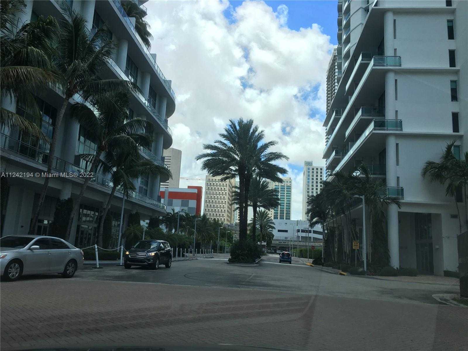 Condominium in Miami, Florida 11622381