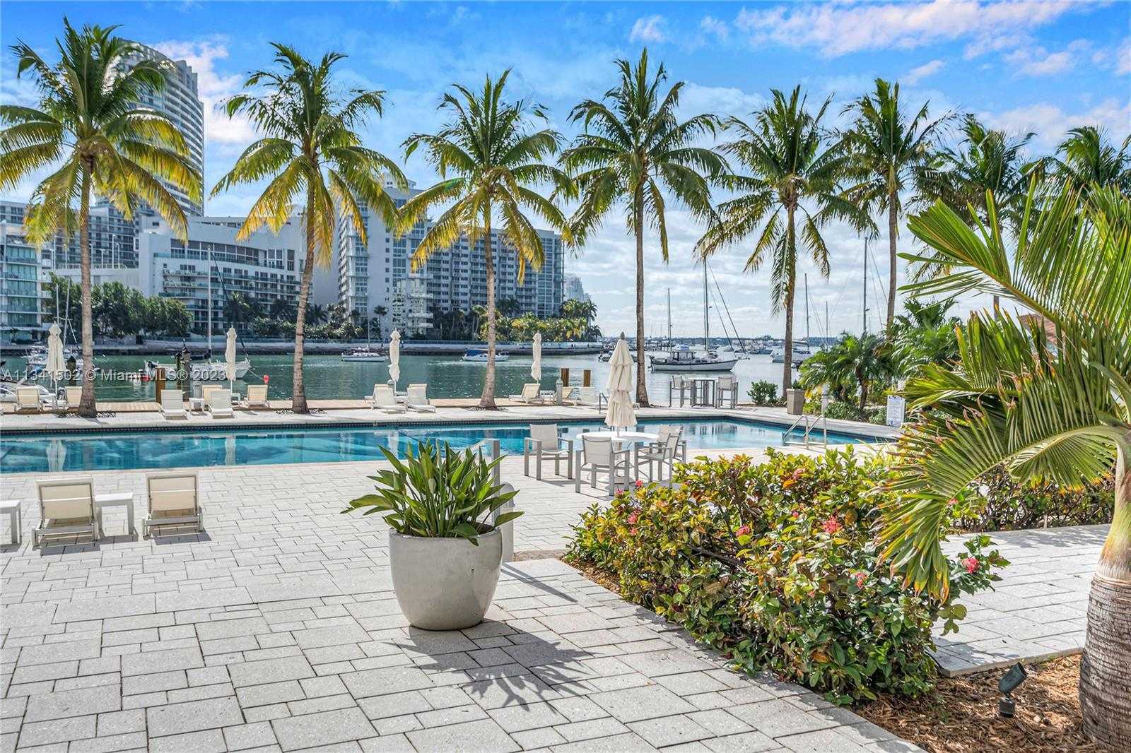 Condomínio no Miami Beach, Florida 11622393