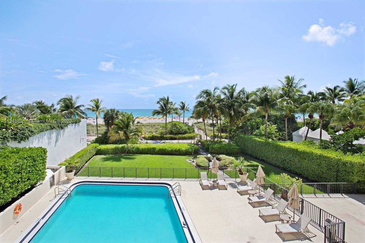 Condominium in Miami Beach, Florida 11622396