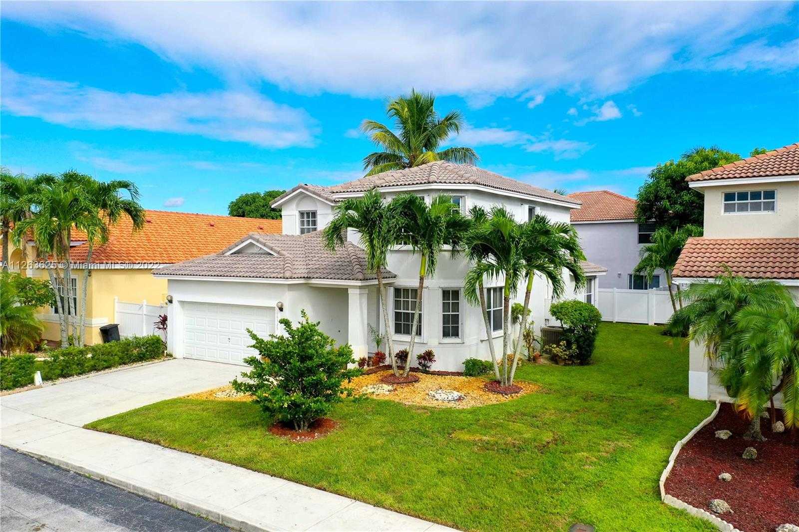 rumah dalam Pembroke Pines, Florida 11622418