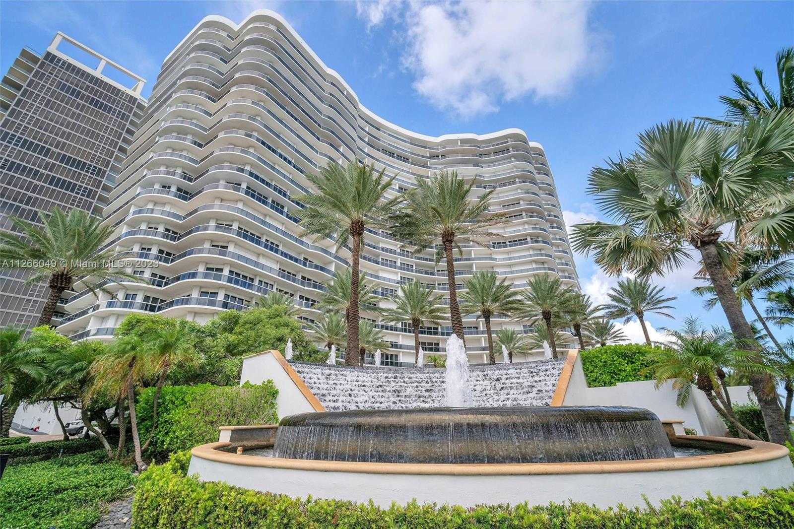 Condominium in Bal Harbour, Florida 11622419