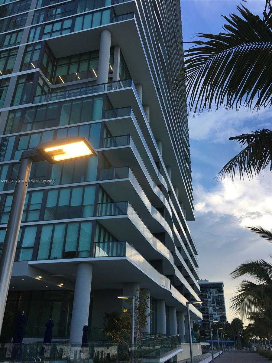 公寓 在 Miami, Florida 11622422
