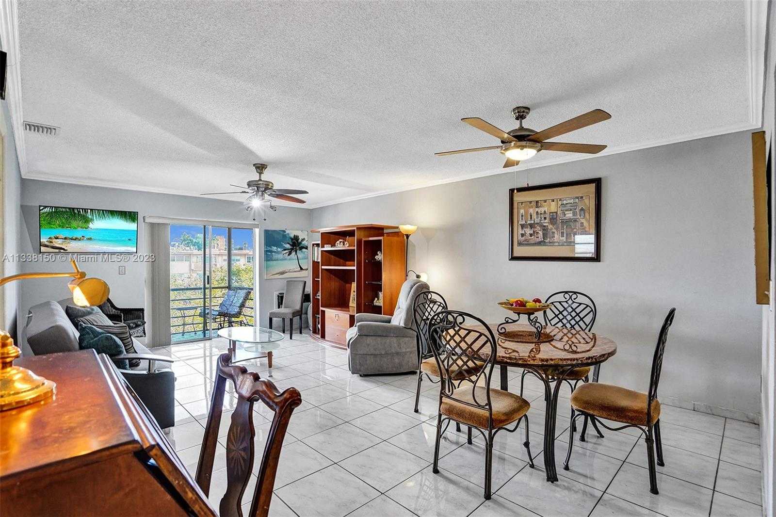 Condominium in Noord-Miami Beach, Florida 11622451