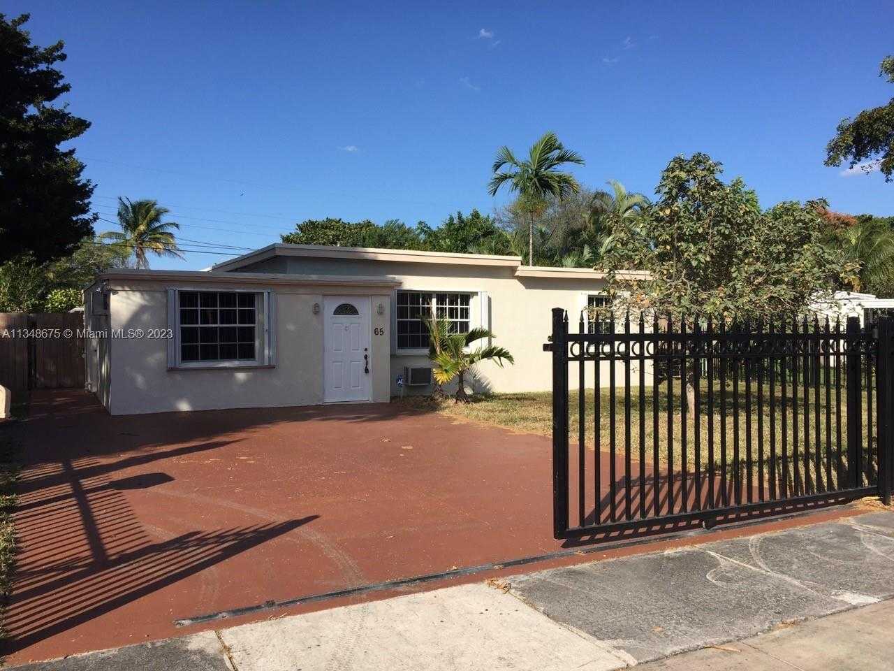 House in Biscayne Park, Florida 11622456
