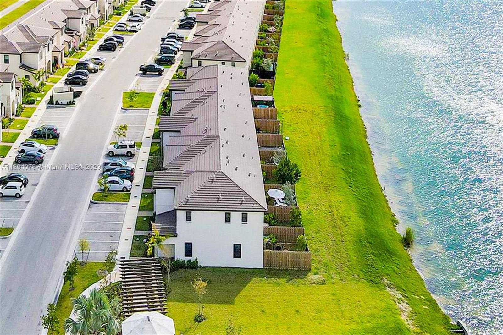 rumah dalam Cutler Bay, Florida 11622473
