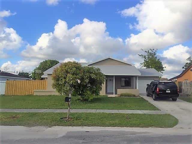 Haus im South Miami Heights, Florida 11622475