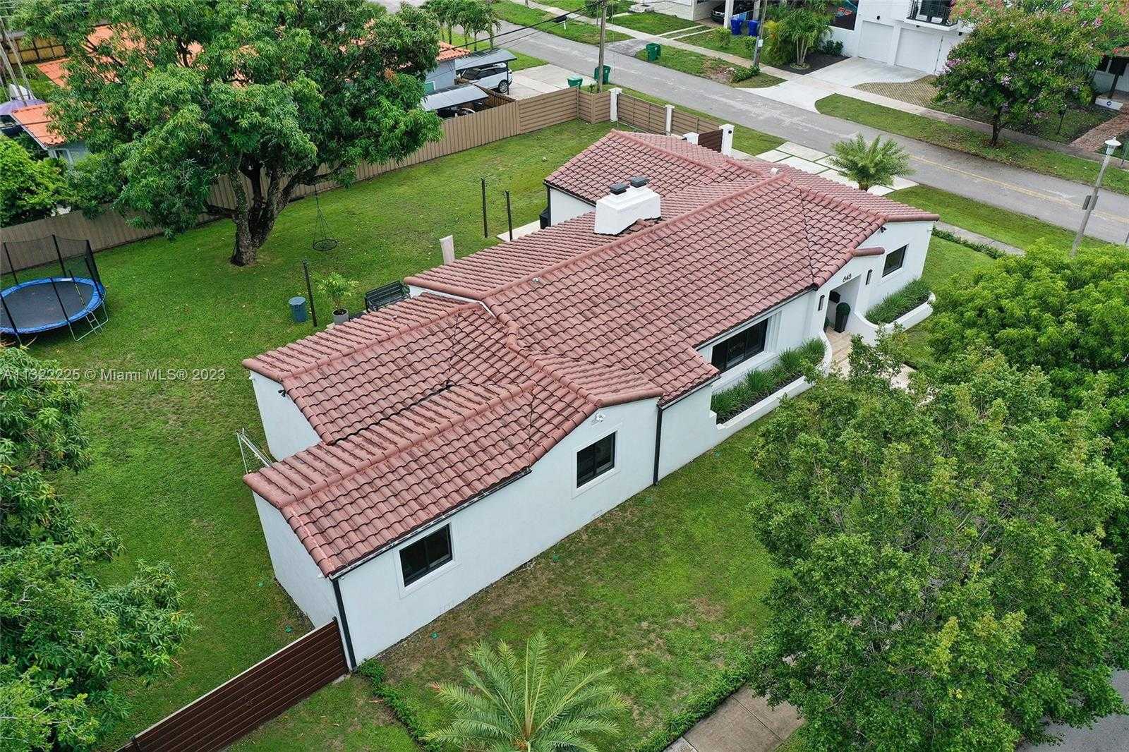House in Miami, Florida 11622480