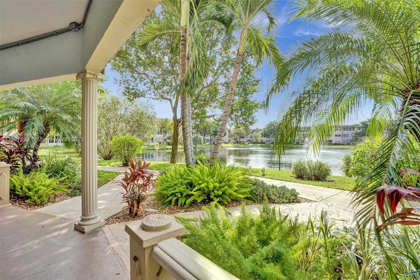 Condominium dans Lauderdale Lakes, Florida 11622500